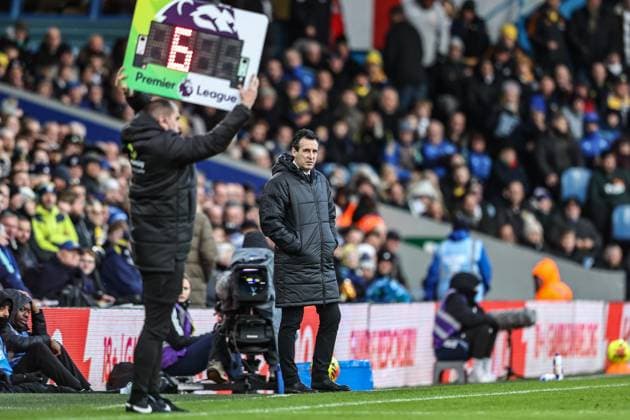 Premier League Leeds United v Aston Villa Unai Emery manager of Aston Villa looks on as 6 minutes are added on to the first half during the Premier League match Leeds United vs Aston Villa at Elland Road, Leeds, United Kingdom, 23rd November 2025 (Photo by Alfie Cosgrove News Images) Leeds Elland Road West Yorkshire United Kingdom Copyright: xAlfiexCosgrove NewsxImagesx