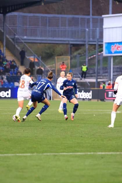 RECORD DATE NOT STATED Franziska Harsch (17; TSG Hoffenheim Frauen) im Zweikampf mit Momoko Tanikawa (18; FC Bayern München) um den Ball, während Janna Grimm (26; TSG Hoffenheim Frauen) und Laura Gloning (20; TSG Hoffenheim Frauen) unterstützen Zweikampf um den Ball