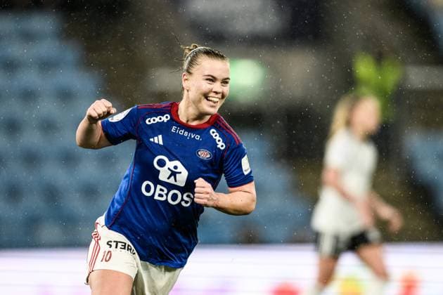 251123 Olaug Tvedten of Valerenga celebrates after 2-0 during the cup final between Rosenborg and Valerenga on November 23, 2025 in Oslo. Photo: Marius Simensen BILDBYRAN COP 238 MM0050 bbeng cup cupfinale dam football fotball fotboll nm norgesmesterskapet rosenborg vif valerenga jubel Copyright: MARIUSxSIMENSEN BB251123ZB014