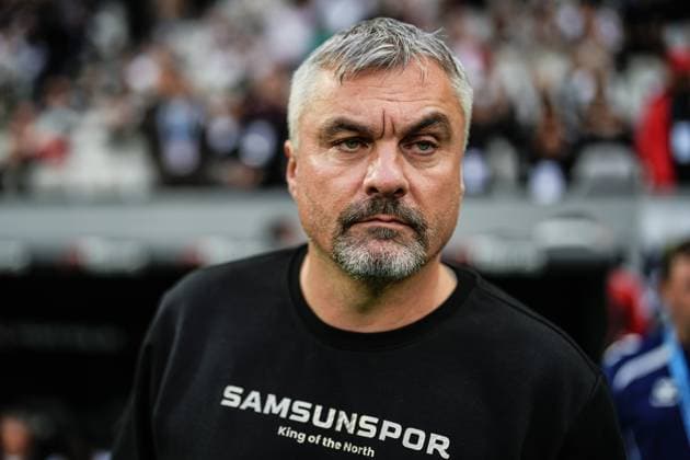 Besiktas v Samsunspor - Turkish Super Lig ISTANBUL, TURKIYE - NOVEMBER 23: Head coach Thomas Reis of Samsunspor follows the Turkish Super Lig week 13 match between Besiktas and Samsunspor at Tupras Stadium in Istanbul, Turkiye on November 23, 2025. Hakan Akgun Anadolu Istanbul Turkey. Editorial use only. Please get in touch for any other usage.  Copyright: x2025xAnadoluxHakanxAkgunx