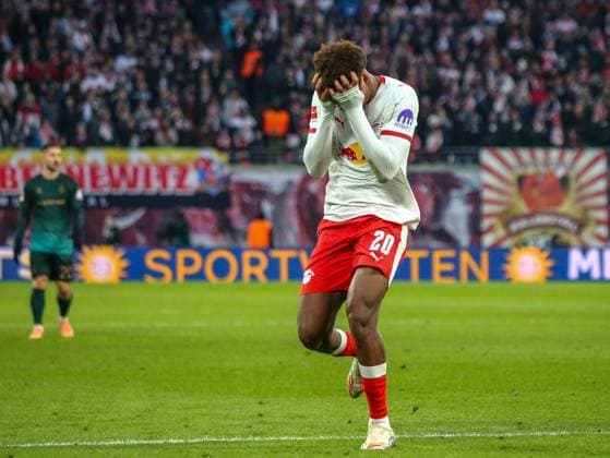 Deutschland: Fussball Bundesliga 2025 26, 11. Spieltag - RB Leipzig vs SV Werder Bremen - Red Bull Arena -Stadion (Leipzig): Assan OuÃ draogo Assan Ouedraogo (RB Leipzig, 20) Leipzig Copyright: xAymanxAlahmedx