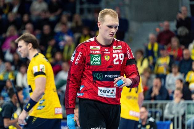23.11.2025, xdaymx, Handball Daikin HBL, Rhein Neckar Loewen - Füchse Berlin David Späth (RNL) (DFL DFB REGULATIONS PROHIBIT ANY USE OF PHOTOGRAPHS as IMAGE SEQUENCES and or QUASI-VIDEO) Mannheim