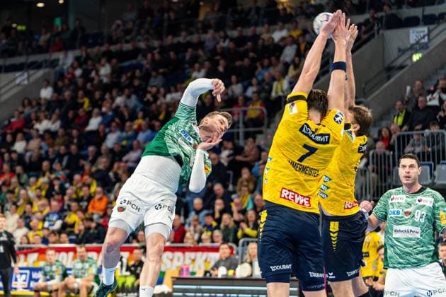 23.11.2025, xdaymx, Handball Daikin HBL, Rhein Neckar Loewen - Füchse Berlin Lasse Bredekjaer Andersson (Füchse) (DFL DFB REGULATIONS PROHIBIT ANY USE OF PHOTOGRAPHS as IMAGE SEQUENCES and or QUASI-VIDEO) Mannheim