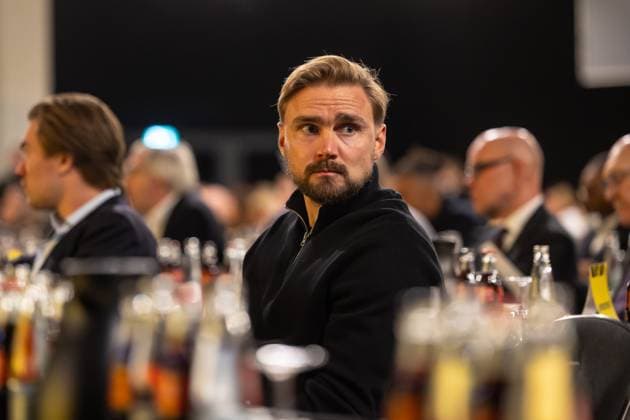 23.11.2025, Fussball, Saison 2025 2026, 1. Bundesliga, Mitgliederversammlung Borussia Dortmund, Marcel Schmelzer (Borussia Dortmund), Dortmund Messe Wetsfalenhalle NRW Deutschland xRHR-FOTO DEx Copyright: DennisxEwert RHR-FOTOx RHR-FOTO DE