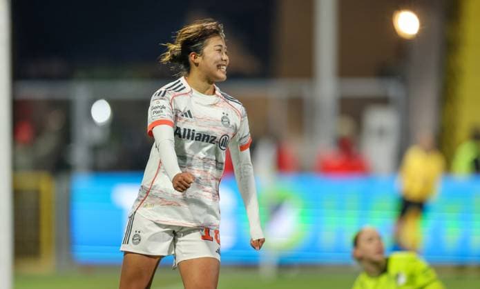 DEU, Hoffenheim, TSG Hoffenheim vs FC Bayern München, Google Pixel Bundesliga, DFB, Saison 2526, Dietmar-Hopp-Stadion, 11. Spieltag, im Bild: Tor und Jubel, Momoko Tanikawa (Bayern München 18) erzielt das 4:1, Jubell und Freude DFB DFL REGULATIONS PROHIBIT ANY USE OF PHOTOGRAPHS AS IMAGE SEQUENCES AND OR QUASI-VIDEO, 23.11.2025, Copyright: HMBxMedia HendrikxHamelau