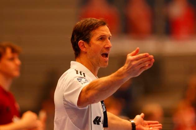 Handball 1. Handball-Bundesliga, DAIKIN HBL 2025 2026 - Handball Verein Hamburg (HSVH) vs. HC Erlangen Trainer Torsten Jansen (Hamburg) ist unzufrieden . Sporthalle Hamburg Hamburg Foto: Frank Schoof