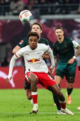 Assan Quedraogo (RB Leipzig,20) - 1. Fussball Bundesliga Saison 2025-2026 Punktspiel RB Leipzig vs. Werder Bremen in der Red Bull Arena in Leipzig - Aktion,Fussball,Deutschland,Mann,Männer,23.11.2025