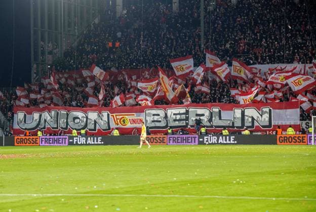 Fussball, Herren, Saison 2025 2026, 1. Bundesliga (11. Spieltag), FC St. Pauli - 1. FC Union Berlin, Fans von Union im Gästeblock, 23.11. 2025, Copyright: xMatthiasxKochx
