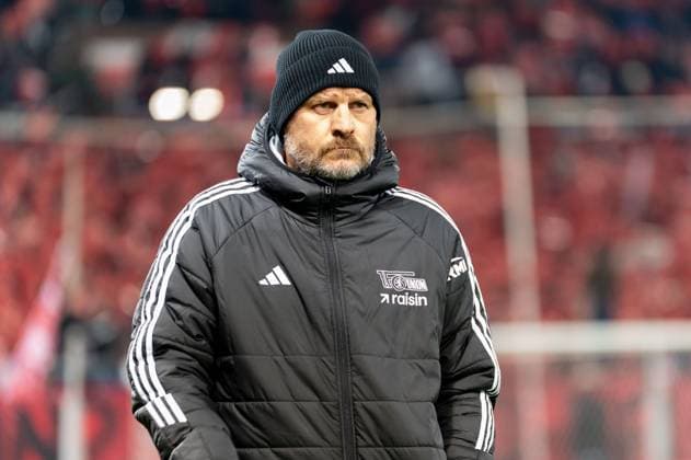 Steffen Baumgart (1. FC Union Berlin, Trainer), GER, FC St. Pauli vs. 1. FC Union Berlin, Fussball, Bundesliga, Spieltag 11, Saison 2025 2026, 23.11.2025 DFL REGULATIONS PROHIBIT ANY USE OF PHOTOGRAPHS AS IMAGE SEQUENCES AND OR QUASI-VIDEO GER, FC St. Pauli vs. 1. FC Union Berlin, Fussball, Bundesliga, Spieltag 11, Saison 2025 2026, 23.11.2025 Hamburg Copyright: xEibner-Pressefoto MaxxVincenx EP_MVN