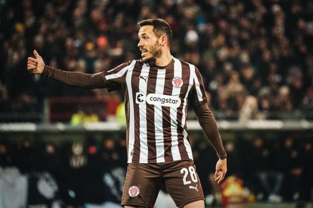1. Bundesliga: FC St. Pauli vs. 1. FC Union Berlin, 23.11.2025 Mathias Pereira Lage (FC St. Pauli, 28); Fußball, 1. Bundesliga, 11. Spieltag: FC St. Pauli vs. 1. FC Union Berlin am 23.11.2025 im Millerntor-Stadion, Hamburg DFL REGULATIONS PROHIBIT ANY USE OF PHOTOGRAPHS AS IMAGE SEQUENCES AND OR QUASI-VIDEO. Copyright: xBEAUTIFULxSPORTS Tonhäuserx