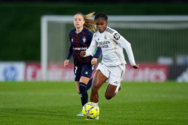 November 23, 2025, Valdebebas, Madrid, Spain: Linda Lizeth Caicedo Alegria of Real Madrid CF in action during the Spanish Women League, Liga F Moeve, football match played between Real Madrid and SD Eibar at Alfredo Di Stefano stadium on November 23, 2025, in Valdebebas, Madrid, Spain. Valdebebas Spain - ZUMAa181 20251123_zaa_a181_160 Copyright: xOscarxJ.xBarrosox