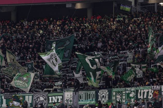 GER, Bundesliga, RB Leipzig - SV Werder Bremen. 23.11.2025, Red Bull Arena, Leipzig, GER, Bundesliga, RB Leipzig - SV Werder Bremen. Fanblock von SV Werder Bremen Â