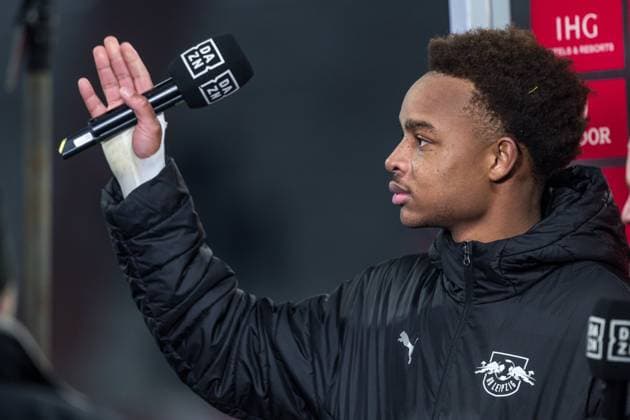 GER, Bundesliga, RB Leipzig - SV Werder Bremen. 23.11.2025, Red Bull Arena, Leipzig, GER, Bundesliga, RB Leipzig - SV Werder Bremen. Assan Ouedraogo (RB Leipzig 20) beim Interview Â