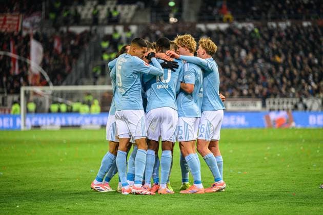 Fußball I Herren I Saison 2025-2026 I Bundesliga I 11. Spieltag I FC St. Pauli - 1. FC Union Berlin I 23.11.2025 1. FC Union Berlin feiert das Tor von Rani Khedira (8, 1. FC Union Berlin) Hamburg Millerntor-Stadion Hamburg Deutschland Copyright: xLobecax xHenningxRohlfsx