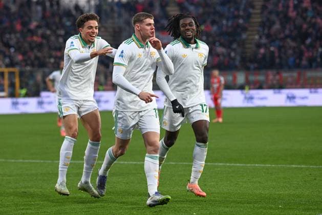 CALCIO - Serie A - US Cremonese vs AS Roma FERGUSON Evan (As Roma) celebrating his goal during US Cremonese vs AS Roma, Italian soccer Serie A match in Cremona, Italy, November 23 2025 Cremona Italy  Copyright: xIPAxSport ABACAx