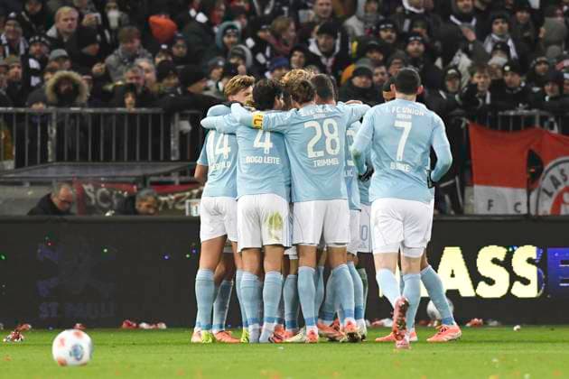 GER; 1 FBL, FC St. Pauli vs 1. FC Union Berlin 23.11.2025, Millerntorstadion, Hamburg, GER; 1. FBL, FC St. Pauli vs 1. FC Union Berlin im Bild Rani Khedira (Berlin 08) schiesst das Tor zum 1-0 fuer Berlin und jubelt mit der Mannschaft
