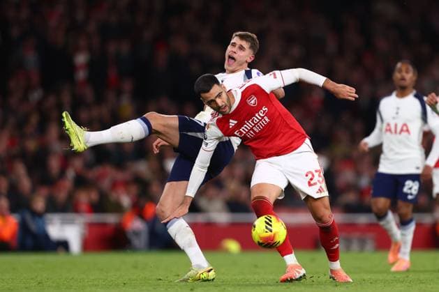 Mikel Merino of Arsenal and Micky van de Ven of Tottenham Hotspur - Arsenal v Tottenham Hotspur, Premier League, Emirates Stadium, London, UK - 23rd November 2025 Editorial Use Only - DataCo restrictions apply Arsenal v Tottenham Hotspur, Premier League, Football, Emirates Stadium, London, UK - 23 Nov 2025London Emirates Stadium United Kingdom EDITORIAL USE ONLY No use with unauthorised audio, video, data, fixture lists, club league logos or live services. Online in-match use limited to 120 images, no video emulation. No use in betting, games or single club league player publications. Copyright: xMDI Shutterstockx 15874294z