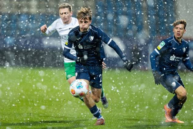 23.11.2025, xkwix, Fußball, Regionalliga West, VfL Bochum 1848 U21, U 21 - FC Gütersloh, Vonovia Ruhrstadion: Kacper Koscierski (VfL Bochum U21 2) NRW Deutschland
