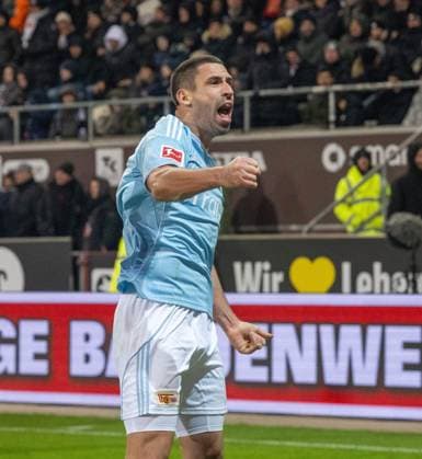 Fussball, Herren, Saison 2025 2026, 1. Bundesliga (11. Spieltag), FC St. Pauli - 1. FC Union Berlin, Rani Khedira (1. FC Union Berlin), Jubel nach Abpfiff, 23.11. 2025, Copyright: xMatthiasxKochx