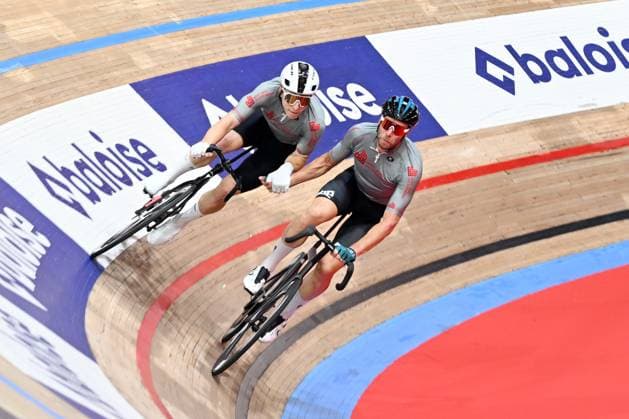 German Tim Torn Teutenberg and German Roger Kluge pictured in action during the last day of the Zesdaagse Vlaanderen-Gent six-day indoor Track cycling, Rad, Radsport, Bahnrad, Bahn event at the indoor cycling arena t Kuipke, Sunday 23 November 2025, in Gent. MAARTENxSTRAETEMANS  x143690457x