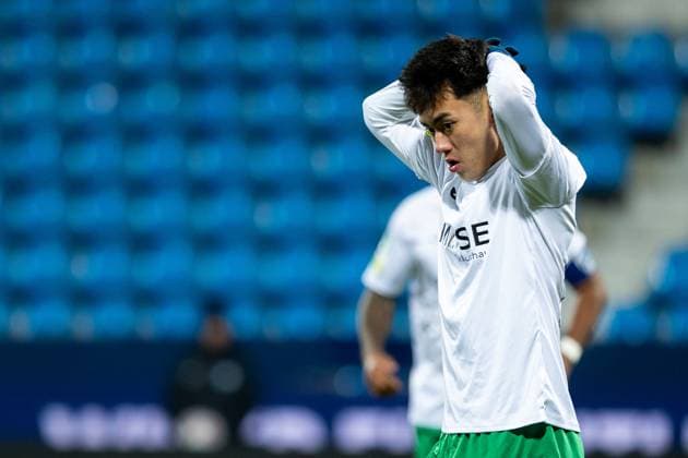 23.11.2025, xkwix, Fußball, Regionalliga West, VfL Bochum 1848 U21, U 21 - FC Gütersloh, Vonovia Ruhrstadion: Enttäuschung im Gesicht von Sandro Reyes (FC Gütersloh 24) NRW Deutschland