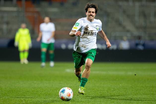 23.11.2025, xkwix, Fußball, Regionalliga West, VfL Bochum 1848 U21, U 21 - FC Gütersloh, Vonovia Ruhrstadion: Paolo Maiella (FC Gütersloh 9) NRW Deutschland