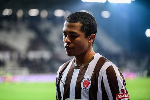 Fußball I Herren I Saison 2025-2026 I Bundesliga I 11. Spieltag I FC St. Pauli - 1. FC Union Berlin I 23.11.2025 Joel Chima Fujita (16, FC St. Pauli) Hamburg Millerntor-Stadion Hamburg Deutschland Copyright: xLobecax xHenningxRohlfsx