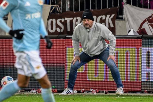 Steffen Baumgart Trainer ( Union ) Deutschland , Hamburg , Millerntorstadion , Fussball , 1. Bundesliga , FC St Pauli - 1 FC Union Berlin