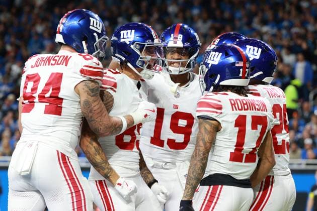 New York Giants vs Detroit Lions DETROIT,MICHIGAN-NOVEMBER 23: New York Giants wide receiver Isaiah Hodgins 89 celebrates after scoring a touchdown during the first half of an NFL, American Football Herren, USA football game between the New York Giants and the Detroit Lions in Detroit, Michigan USA, on Sunday, November 23, 2025 Detroit Michigan United States  Copyright: xJorgexLemusx originalFilename:lemus-newyorkg251123_nprDI.jpg