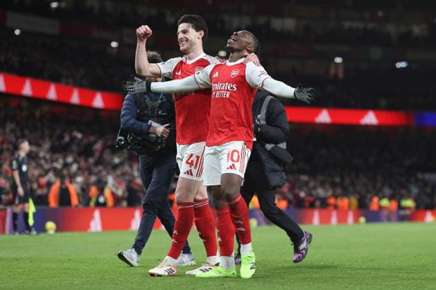 Arsenal v Tottenham 23 November 2025, London - Premier League Football - Arsenal v Tottenham Hotspur - Eberechi Eze of Arsenal celebrates scoring a hat-trick and their 4th goal with Declan Rice - Photo: Charlotte Wilson Offside. London UK Copyright: xCharlottexWilsonx xOffsidexOffside