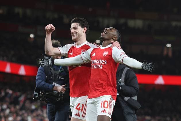 Arsenal v Tottenham 23 November 2025, London - Premier League Football - Arsenal v Tottenham Hotspur - Eberechi Eze of Arsenal celebrates scoring a hat-trick and their 4th goal with Declan Rice - Photo: Charlotte Wilson Offside. London UK Copyright: xCharlottexWilsonx xOffsidexOffside