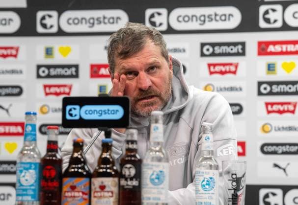 Fussball, Herren, Saison 2025 2026, 1. Bundesliga (11. Spieltag), FC St. Pauli - 1. FC Union Berlin, Trainer Steffen Baumgart (1. FC Union Berlin) bei der PK, 23.11. 2025, Copyright: xMatthiasxKochx