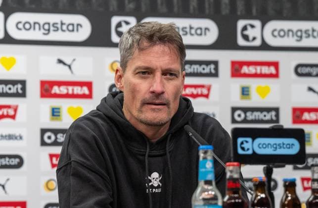 Fussball, Herren, Saison 2025 2026, 1. Bundesliga (11. Spieltag), FC St. Pauli - 1. FC Union Berlin, Trainer Alexander Blessin (St. Pauli) bei der PK, 23.11. 2025, Copyright: xMatthiasxKochx