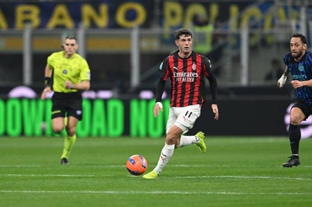 FC Internazionale v AC Milan - Serie A Christian Pulisic of AC Milan is in action during the Italian Serie A football match between Inter FC Internazionale and AC Milan at Giuseppe Meazza San Siro stadium in Milan, Italy, on November 23, 2025. Milano Italy  Copyright: xTizianoxBallabiox originalFilename:ballabio-interfci251123_npzDr.jpg
