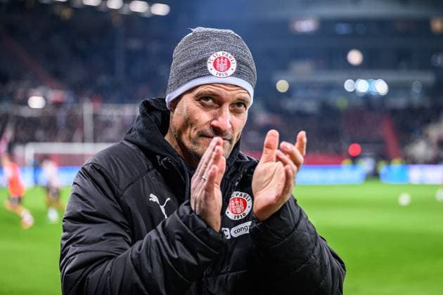 Fußball I Herren I Saison 2025-2026 I Bundesliga I 11. Spieltag I FC St. Pauli - 1. FC Union Berlin I 23.11.2025 Alexander Blessin, Cheftrainer (FC St. Pauli) Hamburg Millerntor-Stadion Hamburg Deutschland Copyright: xLobecax xHenningxRohlfsx
