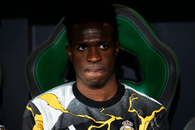 Elche CF v Real Madrid CF - LaLiga EA Sports Vinicius Junior left winger of Real Madrid and Brazil before the La Liga EA Sports match between Elche CF and Real Madrid CF at Estadio Manuel Martinez Valero on November 23, 2025 in Elche, Spain. Elche Alicante Spain  Copyright: xJosexBretonx originalFilename:bretonhernandez-elchecfv251123_nphYC.jpg