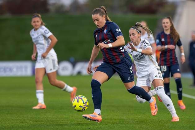 November 23, 2025, Madrid, Madrid, Spain: ALBA REDONDO of Real Madrid Femenino CF in action during the Spanish Women League, Liga F, football match played between REAL MADRID Womens and SD EIBAR at Alfredo Di Stefano stadium on November 23, 2025, in Valdebebas, Madrid, Spain. Madrid Spain - ZUMAc312 20251123_zsp_c312_166 Copyright: xOscarxManuelxSanchezx