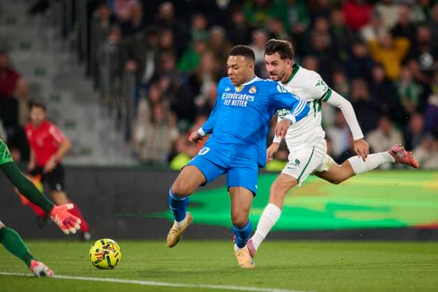 Elche CF v Real Madrid - LaLiga EA Sports ELCHE, SPAIN - NOVEMBER 23: Kylian Mbappe of Real Madrid cin action during to the LaLiga EA Sports match between Elche CF and Real Madrid at Manuel Martinez Valero Stadium on November 23, 2025 in Elche, Spain. (Photo by Francisco Macia Photo Players Images Magara Press) Elche Martinez Valero Stadium Spain Copyright: xFranciscoxMaciax