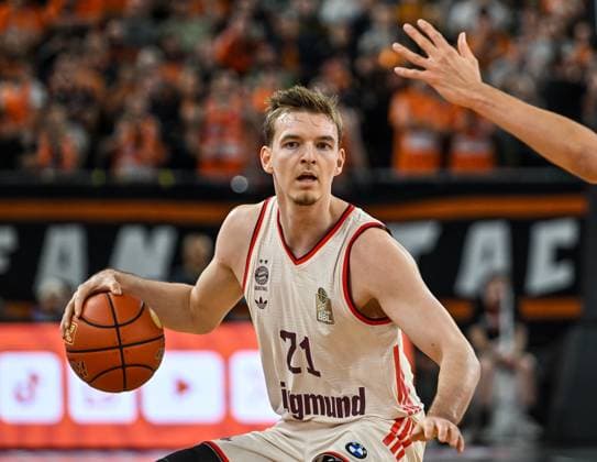 GER, BBL, ratiopharm Ulm vs FC Bayern München 23.11.2025, ratiopharm arena, Neu-Ulm, GER, BBL, ratiopharm Ulm vs FC Bayern München, im Bild Justus Hollatz (Muenchen, 21)