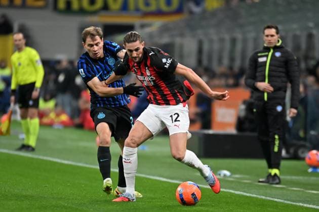 Milano Italy - November 23: Nicolo Barella and Adrien Rabiot during the Serie A match between FC Internazionale and Ac Milan at San Siro Stadium on November 23, 2025 in Milano, Italy.  Copyright: xAndreaxRosito IPAxSportx xipa-agency.netx xx IPA_68323249 IPA_Agency_IPA68323249