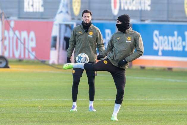 24.11.2025, Fussball, Saison 2025 2026, UCL, Abschlusstraining Borussia Dortmund, v. l. Ramy Bensebaini (Borussia Dortmund), Fabio Silva (Borussia Dortmund), Dortmund Trainingsgelände BVB NRW Deutschland xRHR-FOTO DEx Copyright: DennisxEwert RHR-FOTOx RHR-FOTO DE
