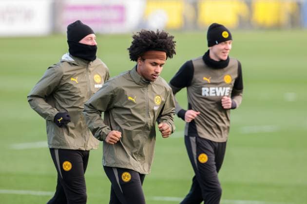 24.11.2025, Fussball, Saison 2025 2026, UCL, Abschlusstraining Borussia Dortmund, v. l. Julian Brandt (Borussia Dortmund), Karim Adeyemi (Borussia Dortmund), Maximilian Beier (Borussia Dortmund), Dortmund Trainingsgelände BVB NRW Deutschland xRHR-FOTO DEx Copyright: DennisxEwert RHR-FOTOx RHR-FOTO DE