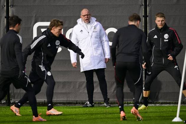 AMSTERDAM - Ajax coach Fred Grim during a training session at the Toekomst stadium in Amsterdam, Netherlands, in preparation for the Champions League match against Benfica, November 24, 2025. ANP OLAF KRAAK xVIxANPxSportx xxANPxIVx 542954095 originalFilename: 542954095.jpg