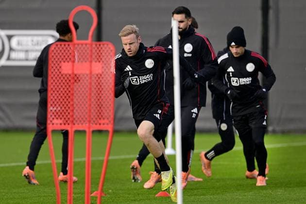 AMSTERDAM - Ajax footballer Davy Klaasen during a training session at the Toekomst stadium in Amsterdam, Netherlands, in preparation for the Champions League match against Benfica, November 24, 2025. ANP OLAF KRAAK xVIxANPxSportx xxANPxIVx 542954684 originalFilename: 542954684.jpg