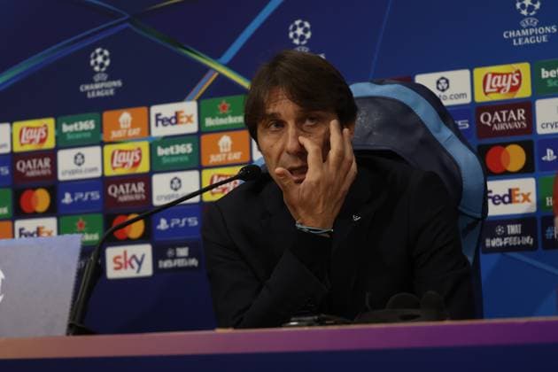 November 24, 2025, Naples, Napoli, Italy: Antonio Conte coach of Napoli during a press conference, PK, Pressekonferenz and head of match of the UEFA Champions League 2025 26, League Phase at Stadio Maradona on November 24, 2025 in Naples, Italy Naples Italy - ZUMAl131 20251124_zsp_l131_005 Copyright: xCiroxDexLucax