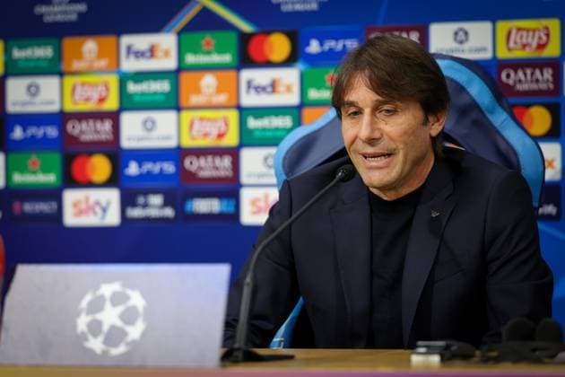 November 24, 2025, Naples, Italy: Napoli™s head coach Antonio Conte attends a press conference, PK, Pressekonferenz in Naples, Italy, 24 November 2025. Napoli will face Qarabag in their UEFA Champions League match on 25 November 2025. ANSA ANTONIO BALASCO Champions: Conte Qarabag Rivelazione, Napoli Pieno Di Energia  - ZUMAa110 20251124_zaf_a110_015 Copyright: xAntonioxBalascox