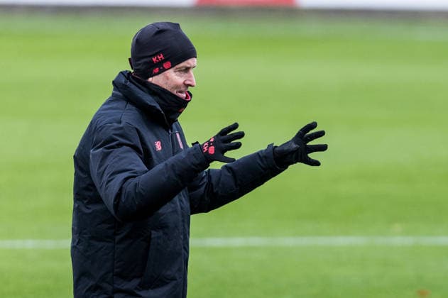 LEVERKUSEN, GERMANY - NOVEMBER 24: Kasper Hjulmand (Head Coach Bayer 04 Leverkusen) during the final training session of Bayer 04 Leverkusen before the UEFA Champions League match against ManCity at Ulrich-Haberland-Stadion on November 24, 2025 in Leverkusen, Germany. North Rhine Westphalia Germany Copyright: xBEAUTIFULxSPORTS Wunderlx