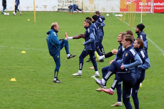 24.11.2025, xrekx, Fussball 3.Liga, 1.FC Saarbruecken - Training v.l. Bernd Heemsoth Co-Trainer (1.FC Saarbruecken) (DFL DFB REGULATIONS PROHIBIT ANY USE OF PHOTOGRAPHS as IMAGE SEQUENCES and or QUASI-VIDEO) Saarbruecken