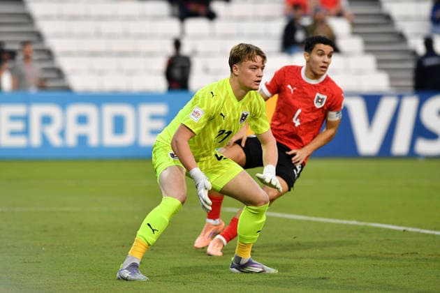 SOCCER - 2025 FIFA U17, U 17 World Cup DOHA,QATAR,24.NOV.25 - SOCCER - FIFA Under 17 World Cup Qatar 2025, Austria vs Italy. Image shows Daniel Posch (AUT).  GEPAxpictures xRanjithxKumar