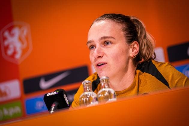 ZEIST , 24-11-2025 , KNVB Campus , season 2025 2026 , Dutch International football , Training session and press conference, PK, Pressekonferenz Netherlands (women) , picture shows Netherlands player Netherlands player Vivianne Miedema during press conference Training session Netherlands (women)  x32183326x Copyright: